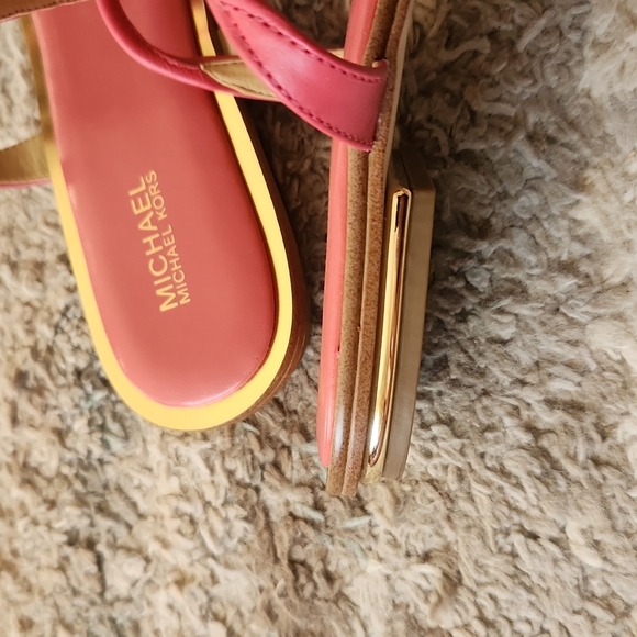 Michael MK pink/gold sandals - Picture 7 of 8